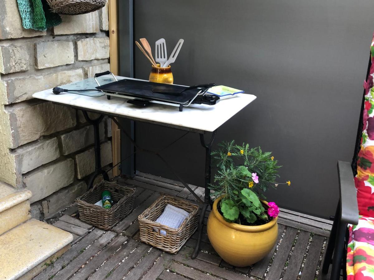 Votre Sejour A Sanary Dans Bas De Villa Avec Terrasse Vegetalisee Et Abritee Exposition Est Sud Ouest A 400M Du Centre Ville En Zone Pietonne Ou Tout Peut Se Faire A Pied Sanary-sur-Mer Exteriér fotografie